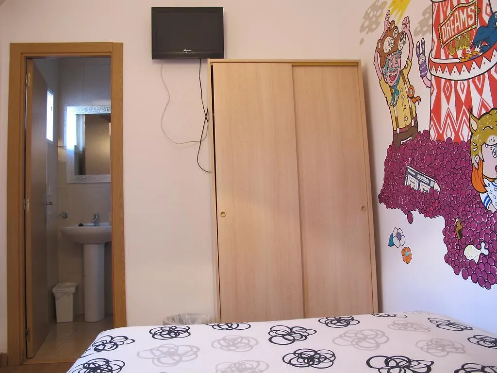 Zoo Loco Guest House Barcelona