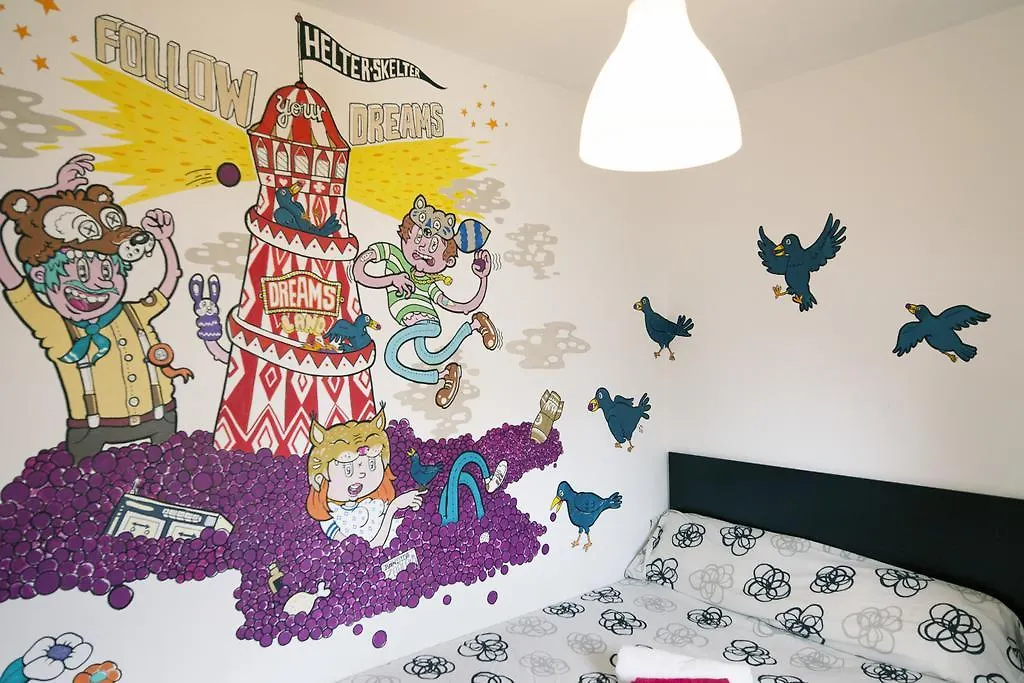 Zoo Loco Guest House Barcelona