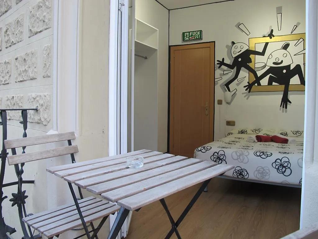 Zoo Loco Guest House Barcelona Spain