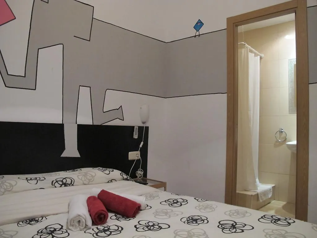 Zoo Loco Guest House Barcelona Spain