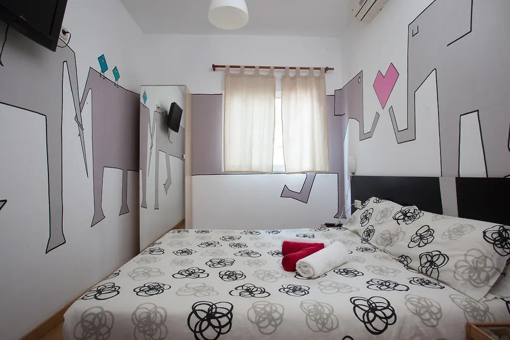 Zoo Loco Guest House Barcelona Spain