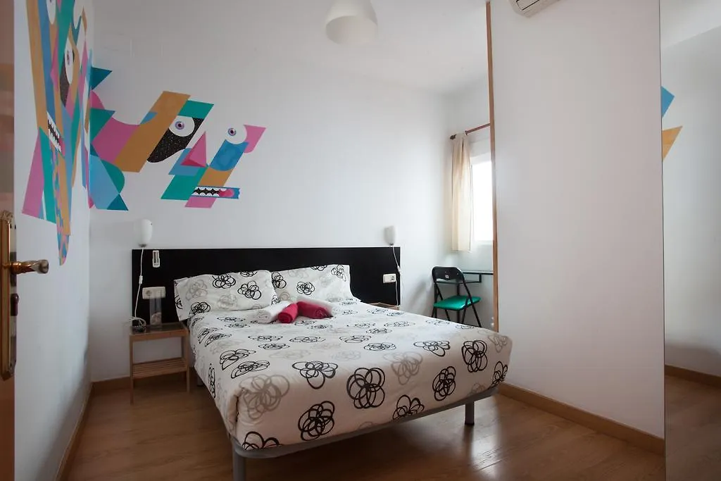 Zoo Loco Guest House Barcelona 0*,  Spain