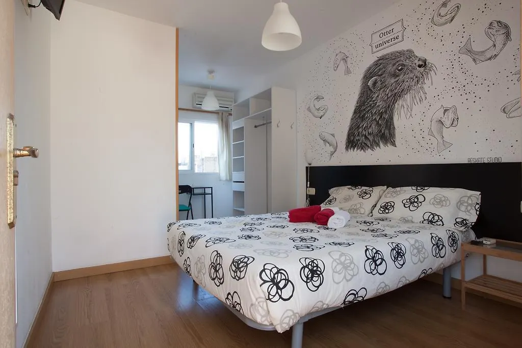 Zoo Loco Guest House Barcelona 0*,  Spain