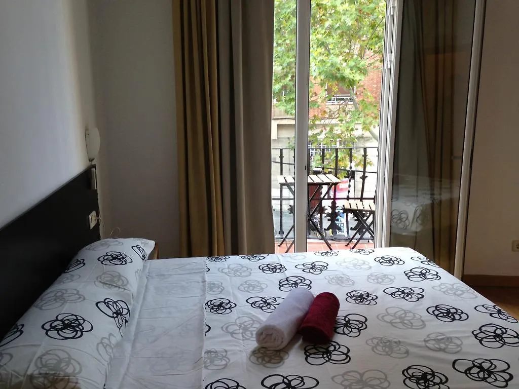 Zoo Loco Guest House Barcelona Spain