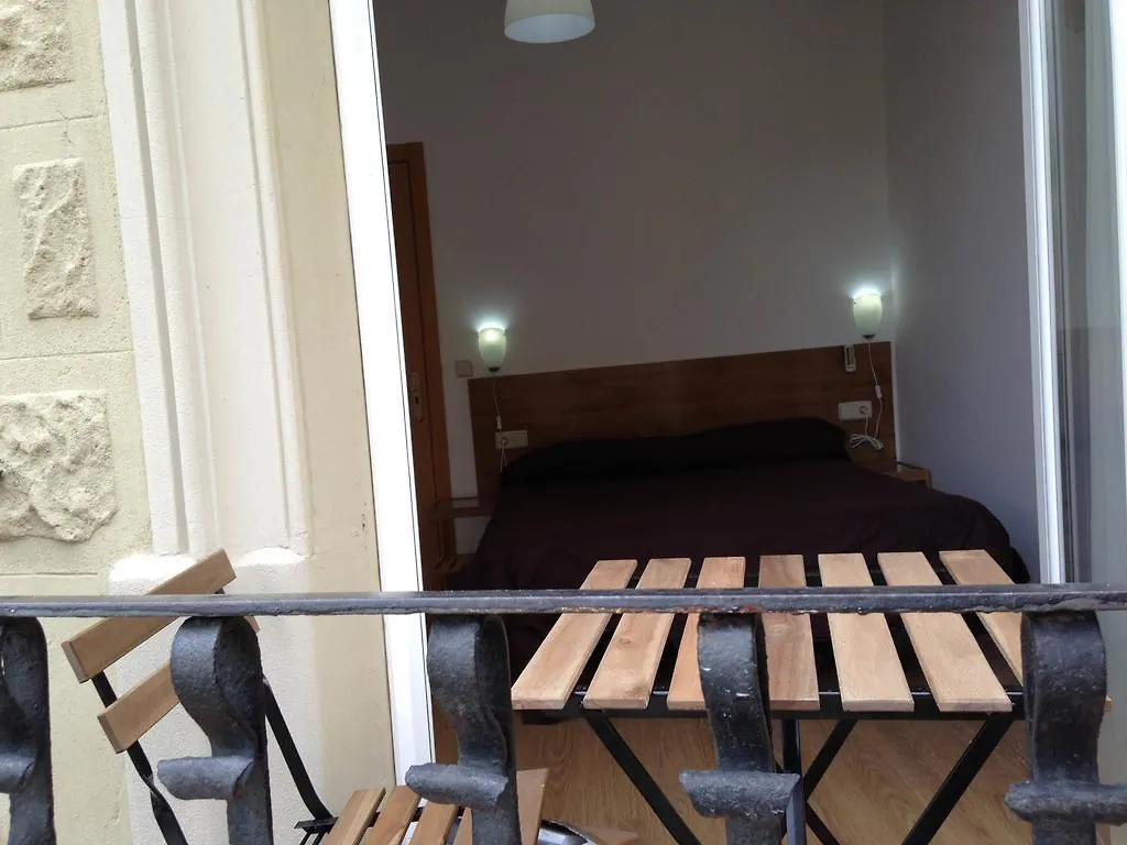 Zoo Loco Guest House Barcelona